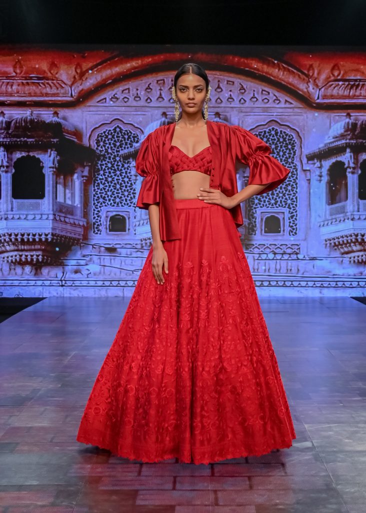 JAYANTI REDDYs Collection at The Lakme Fashion Week Winter/Festive 2020 at St. Regis in Mumbai, India on 24th October 2020  Photo :Vaqaas Mansuri / FS Images / Lakme Fashion Week / IMG Reliance