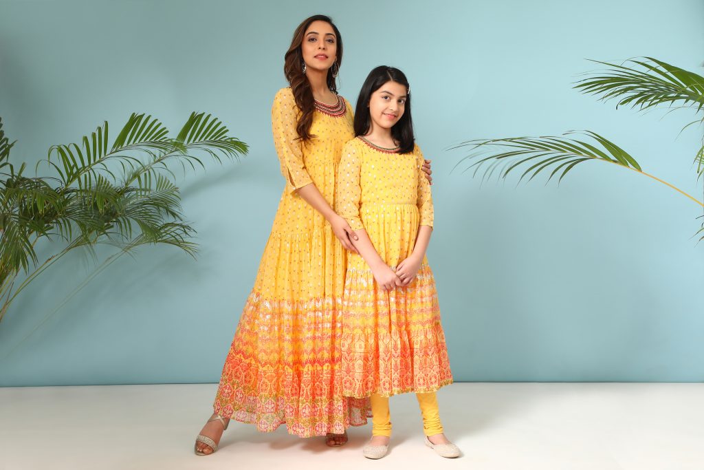 Mom-Daughte