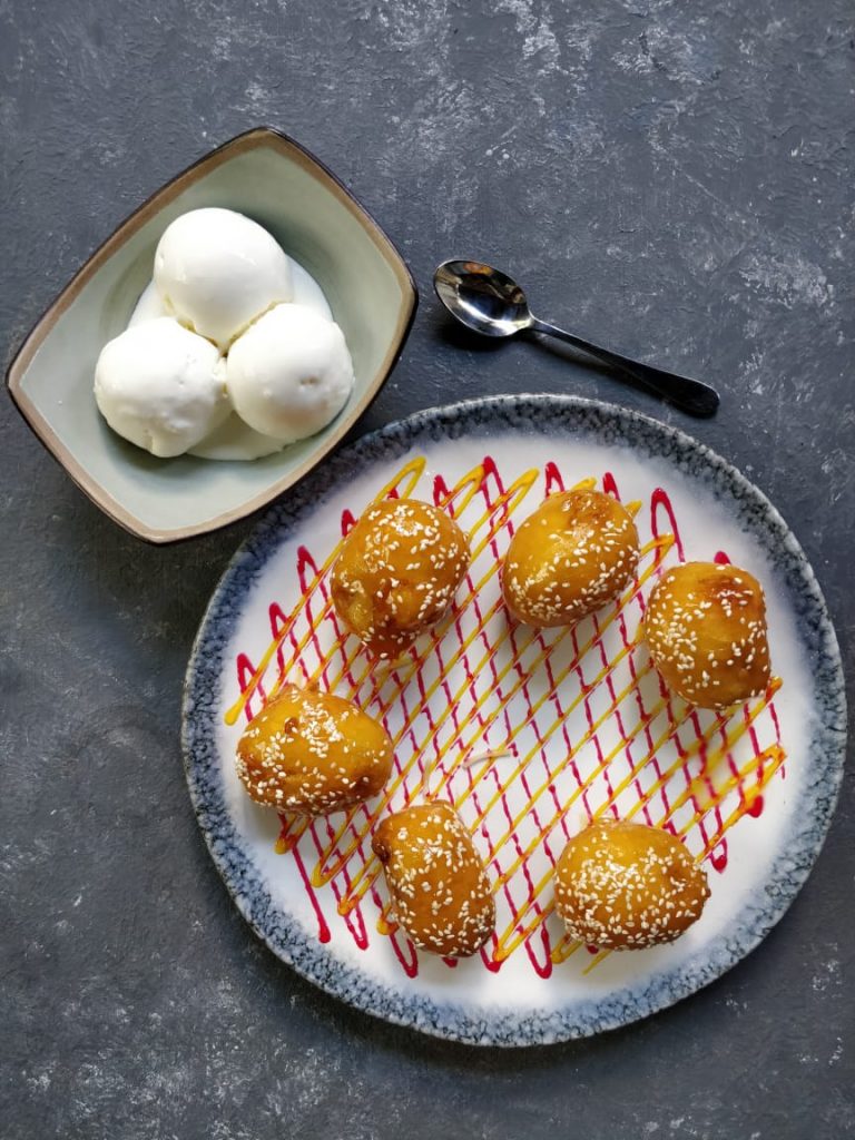 Banana toffee fritters