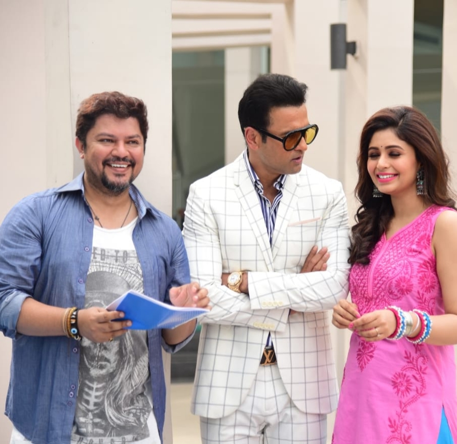 Ram Kamal Mukherjee with Rohit Bose Roy and Ritabhari Chakraborty