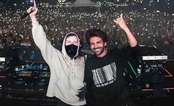 Kartik Aaryan Rocks the Stage with DJ Alan Walker in Mumbai